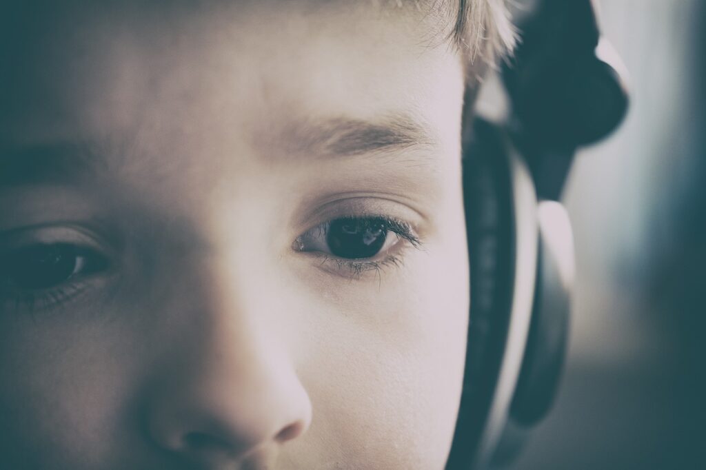 child, eye, focused-4563352.jpg